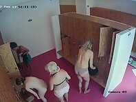 Lo1956#The blonde is getting ready to go to the gym. She took off all her clothes and was na