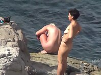 Nu2359#Voyeur video from nude beach