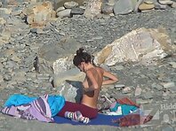 Nu1891#Another beauty decided to swim naked in a deserted place. She does not know that our 