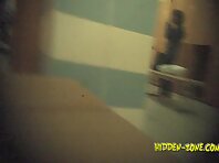 Lo1103#Voyeur video from locker room