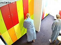Lo1026#Spycam in locker room