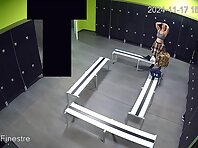 Lo1050#Spycam in locker room