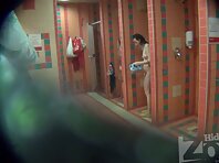 Sh1070#Young slim girl finished bathing and came closer to the camera and we can evaluate it