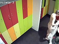 Lo1022#Spycam in locker room