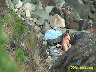 Nu1093#Naked couple secluded among the rocks, but hide from our cameras failed