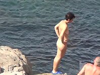 Nu2358#Voyeur video from nude beach