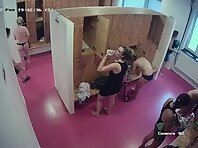 Lo2006#Blondes and brunettes, full and slim - in the women's locker room women for every tas