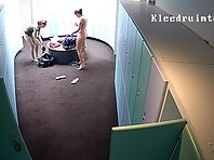 Lo1017#Spycam in locker room