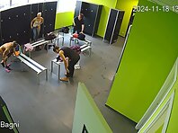 Lo1054#Spycam in locker room
