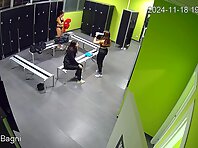 Lo1061#Spycam in locker room