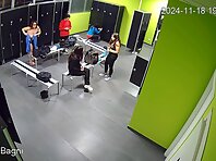 Lo1060#Spycam in locker room