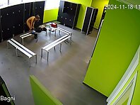Lo1051#Spycam in locker room