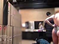 Lo2068#Two beauties come out of the shower. They took off their towels and began to put on l