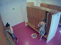 Lo1852#The next beauty came out of the shower and smears her body with cream. We admire her 