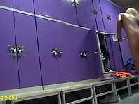 Lo1031#Voyeur video from locker room