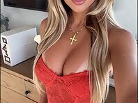 AI136#Voyeur video was generated by artificial intelligence.